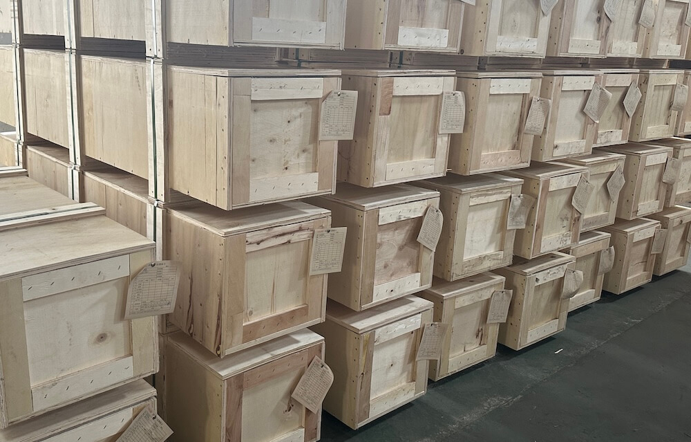 fin tube packaging in wooden crate
